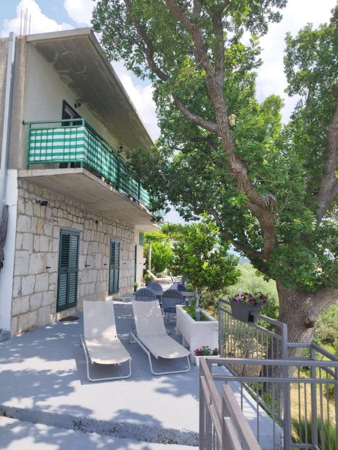 Apartments Mare - 150 M From Beach Brela Extérieur photo