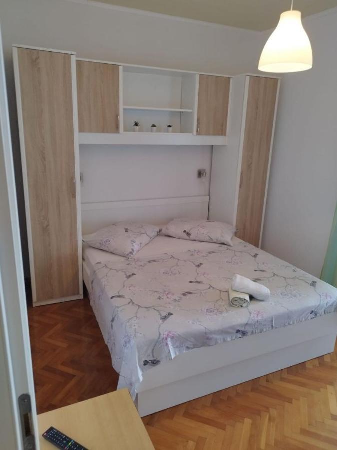 Apartments Mare - 150 M From Beach Brela Extérieur photo