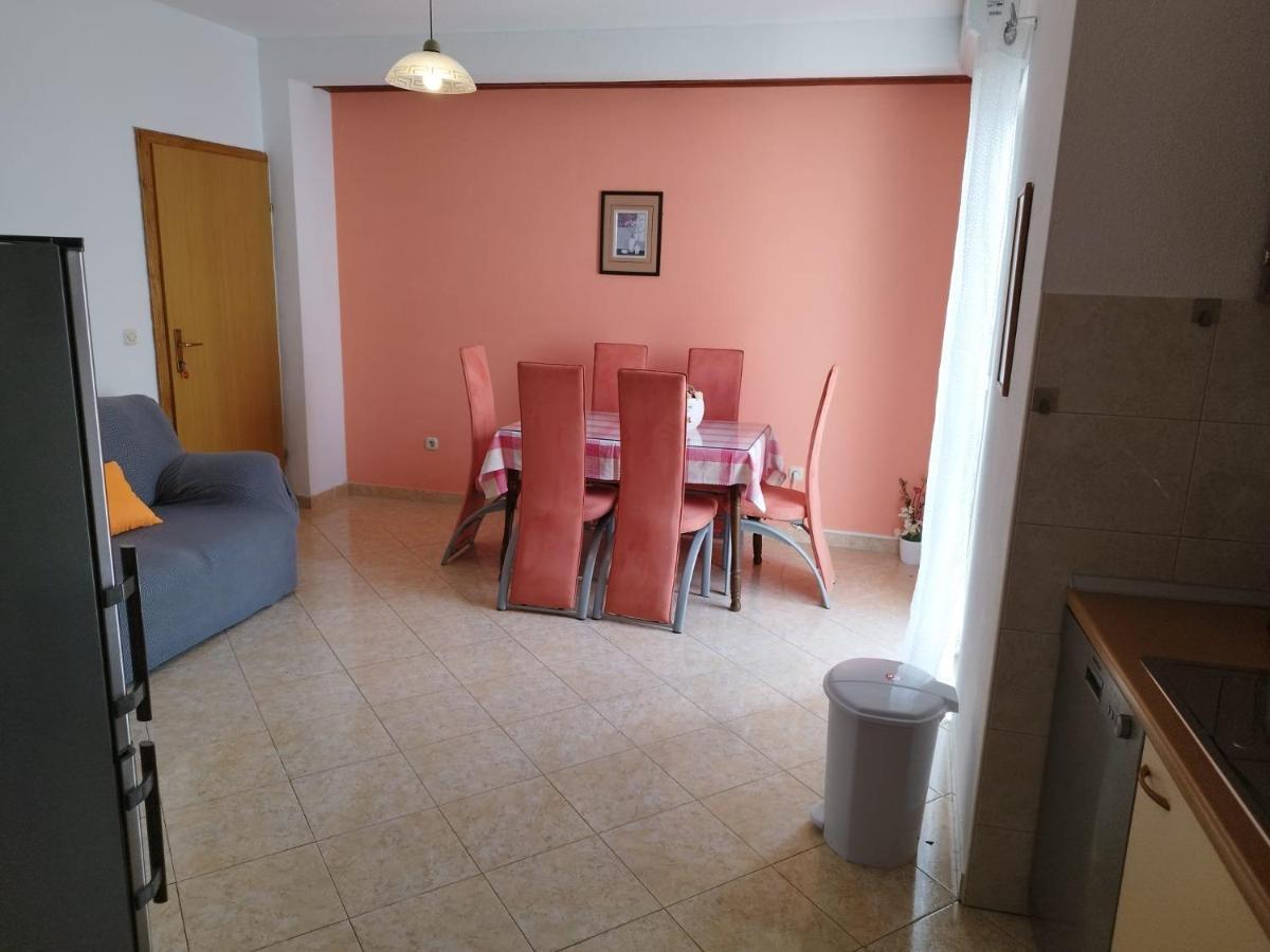 Apartments Mare - 150 M From Beach Brela Extérieur photo