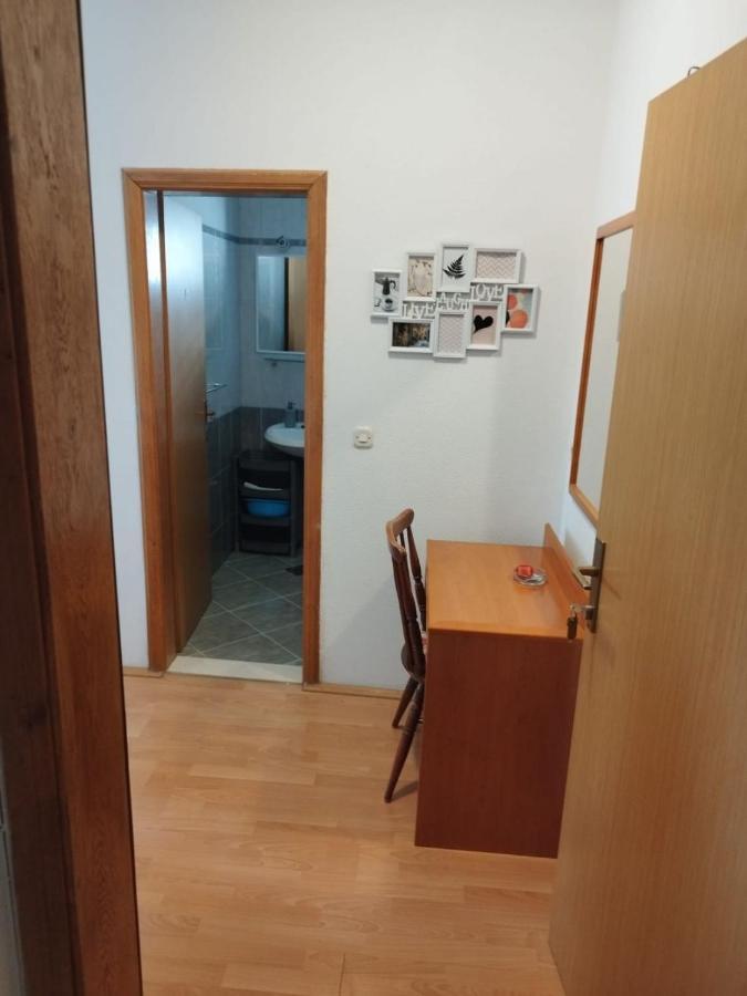 Apartments Mare - 150 M From Beach Brela Extérieur photo
