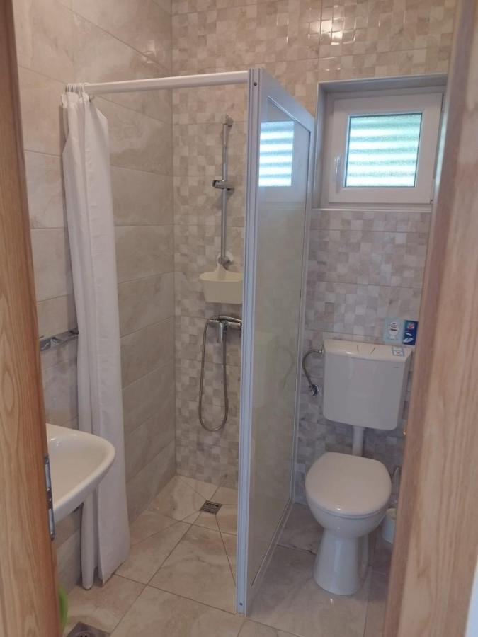 Apartments Mare - 150 M From Beach Brela Extérieur photo